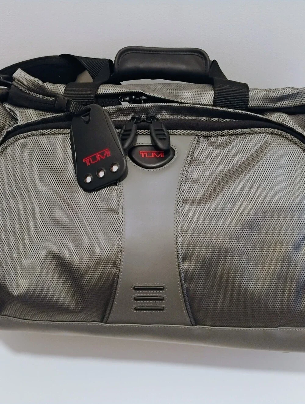 Tumi durable gray